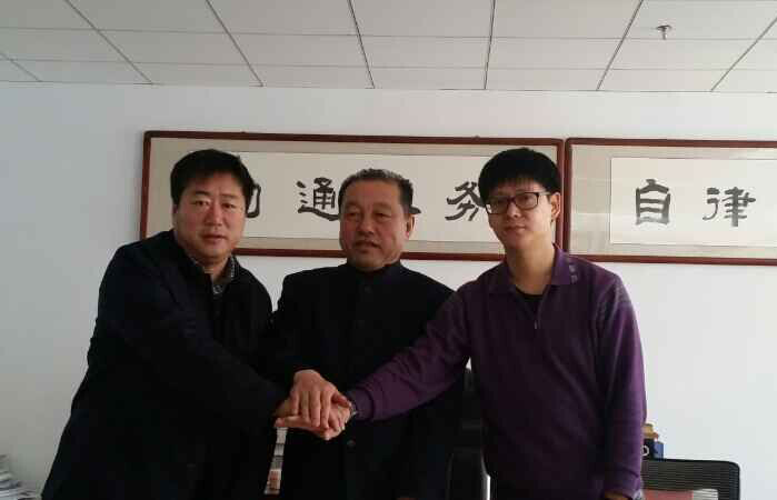 內(nèi)蒙古農(nóng)牧業(yè)產(chǎn)業(yè)化龍頭企業(yè)協(xié)會與內(nèi)蒙古拉卡拉支付有限公司、內(nèi)蒙古蒙優(yōu)匯電子商務(wù)有限公司簽署三方戰(zhàn)略框架合作協(xié)議——助力內(nèi)蒙古綠色農(nóng)畜產(chǎn)品“走出去”